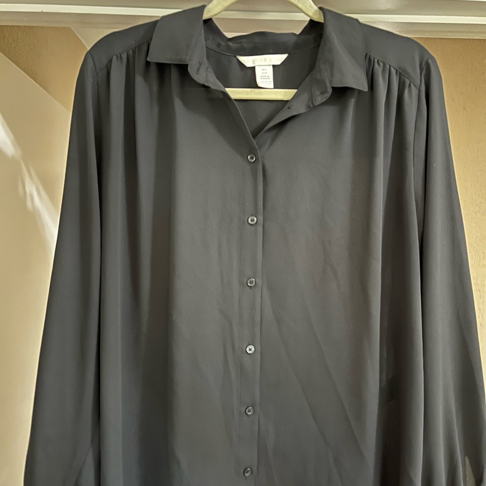 H&M Button Down work top